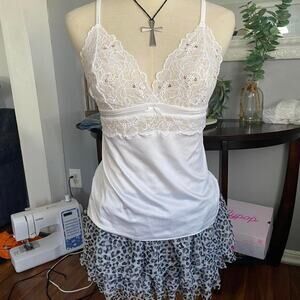 Leopard print ruffled mini skirt